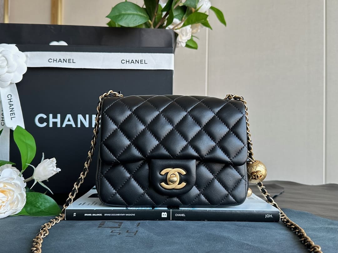 CHANEL MINI FLAP BAG AS1786