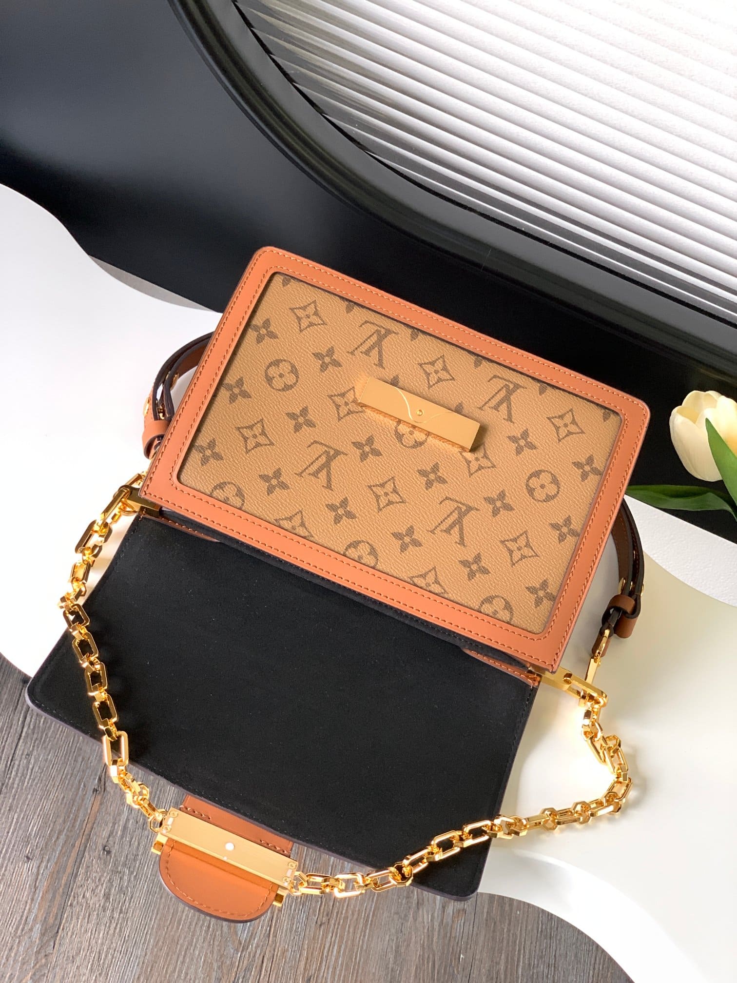 LOUIS VUITTON Dauphine MM